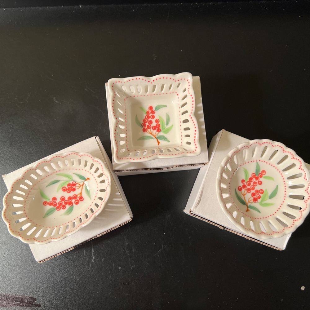 Lot Of 3 Andrea by Sadek HandPainted Cherries SquareRoundOval Trinket Dishes 2.5